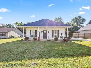 1405 S 5th St, Rogers, AR 72756