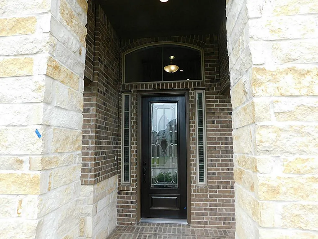 4 bed, 3.5 bath, 3196 sqft, $3,500 — Photo 3
