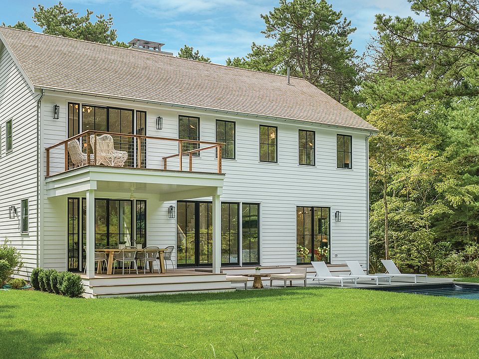 1st image of 5 Rolling Wood Ln
