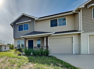 8215 SW 3rd St, Blue Springs, MO 64014