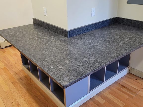 5th image of 606 Chapel St #6