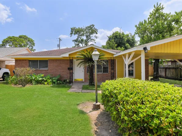 7405 Carver Ave, Texas City, TX 77591