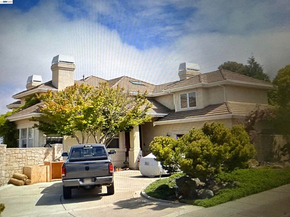 1st image of 3620 Oakes Dr