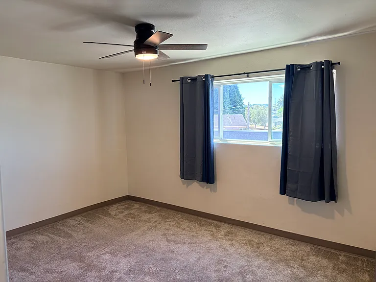 933 Vandercook Way — Photo 10