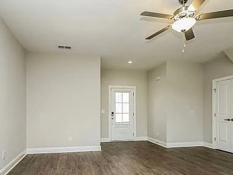 125 Dimaggio Dr — Photo 1