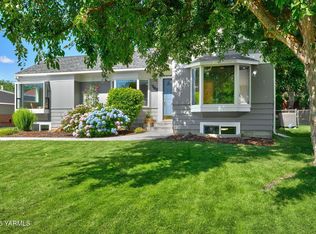 702 S 31st Ave, Yakima, WA 98902