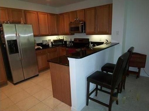3rd image of 1020 E Longport Cir APT C