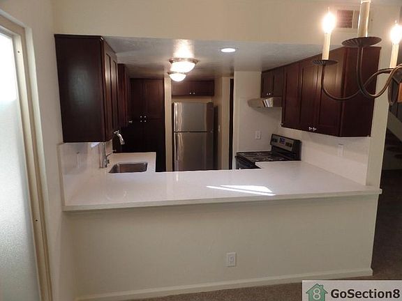 4th image of 210 Red Oak Dr W APT B