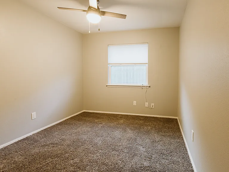 1300 Thornridge Rd #A — Photo 10