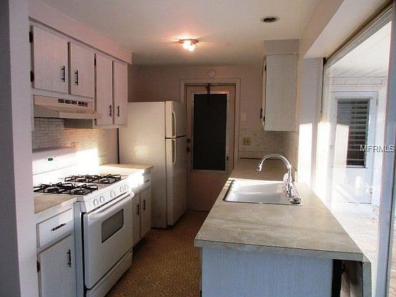3rd image of 3171 Beacon Dr