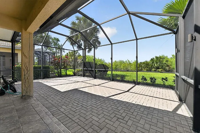118 Padova Way — Photo 29