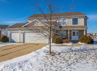 3 Rosewood Ct, Bloomington, IL