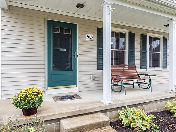 4th image of 8005 Headwater Dr