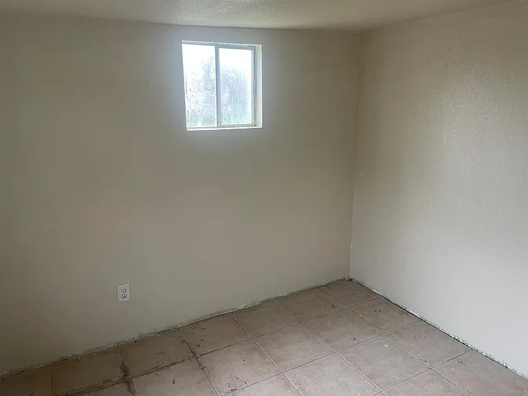 2281 Notre Dame Blvd — Photo 26
