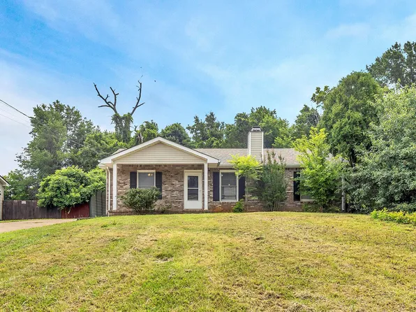 2809 Teakwood Dr, Clarksville, TN 37040