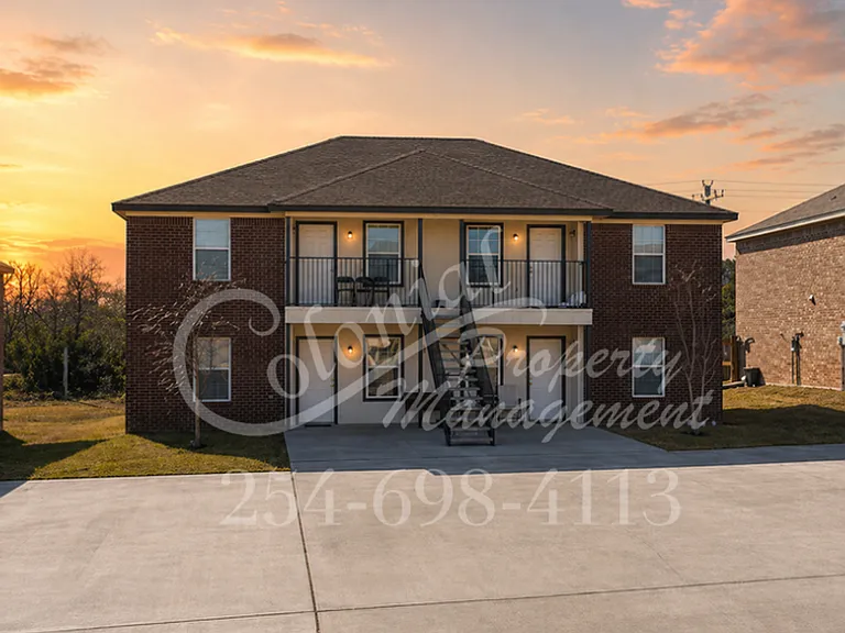 4203 Primrose Dr #C — Photo 2