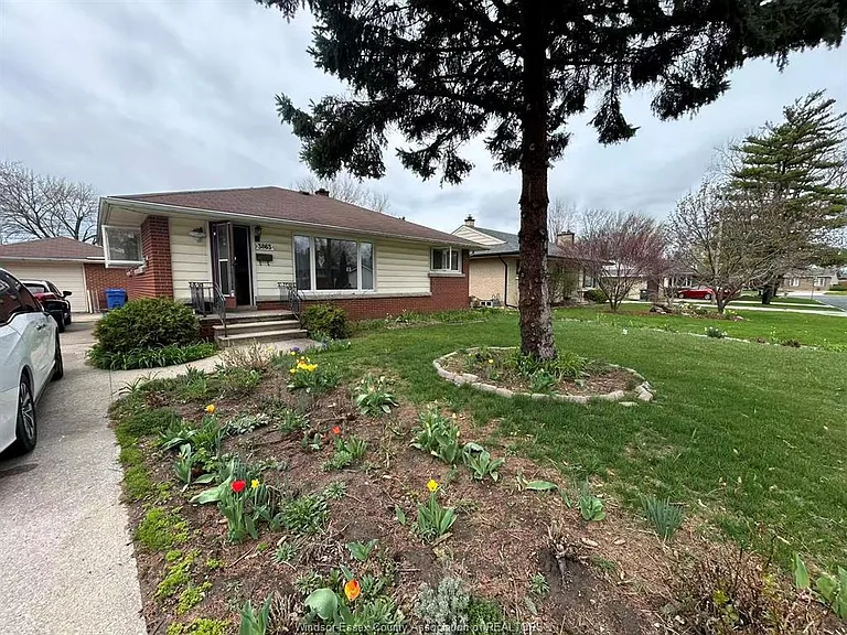 3863 Longfellow Ave — Photo 5