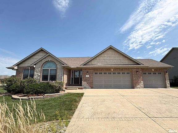 2nd image of 103 Miromar Ln