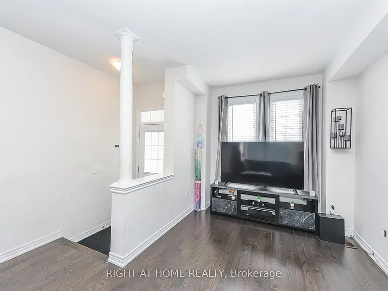 36 Spokanne St — Photo 6