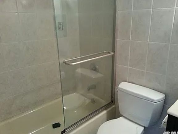 3rd image of 61 161st St Floor 1