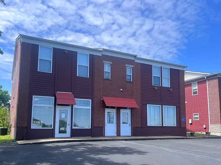 23154 Veterans Memorial Pkwy — Photo 2