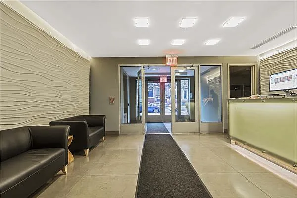 Sold by Avenue Sotheby's International Realty | media 26