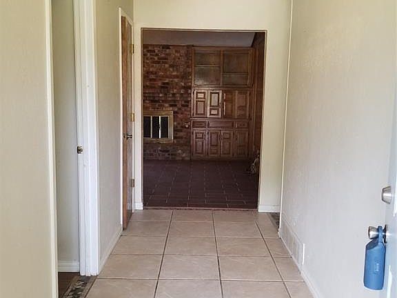 2nd image of 1422 Guildford St
