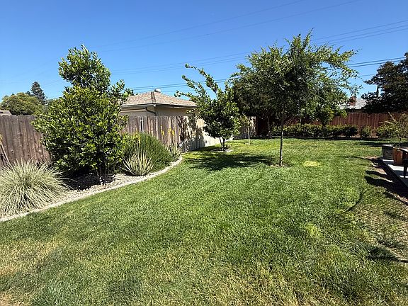 3rd image of 146 W Garland Ave