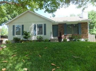 1410 SE 2nd St, Lees Summit, MO 64063