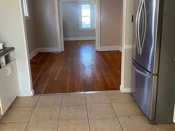 4th image of 11894 Glenfield Ave
