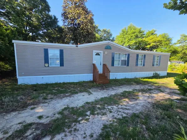 2611 Warhorse St, Fayetteville, NC 28306