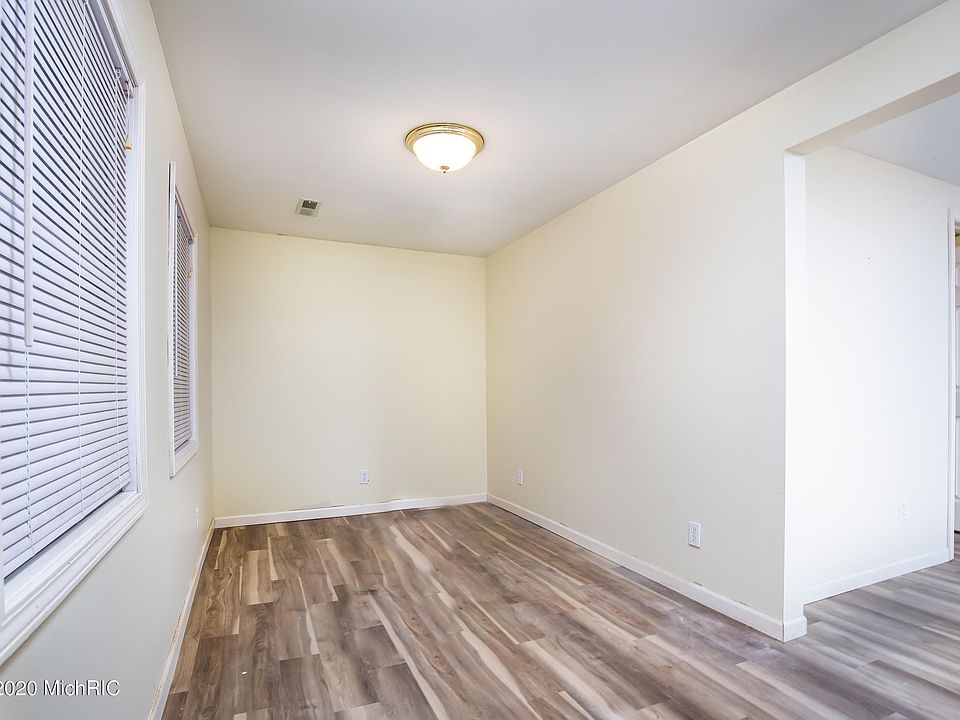 1st image of 9795 Avenue C