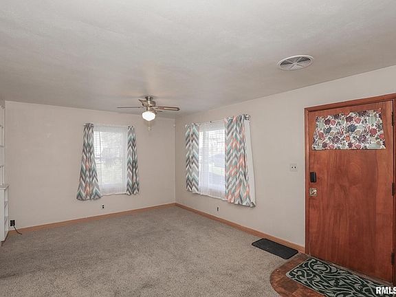 4th image of 1313 W 38th Pl