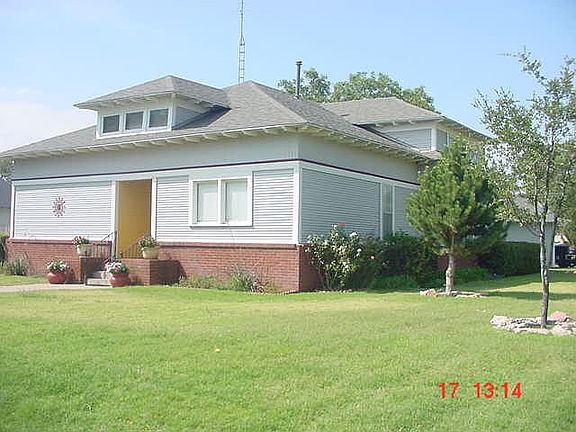 2nd image of 441 N Lee St