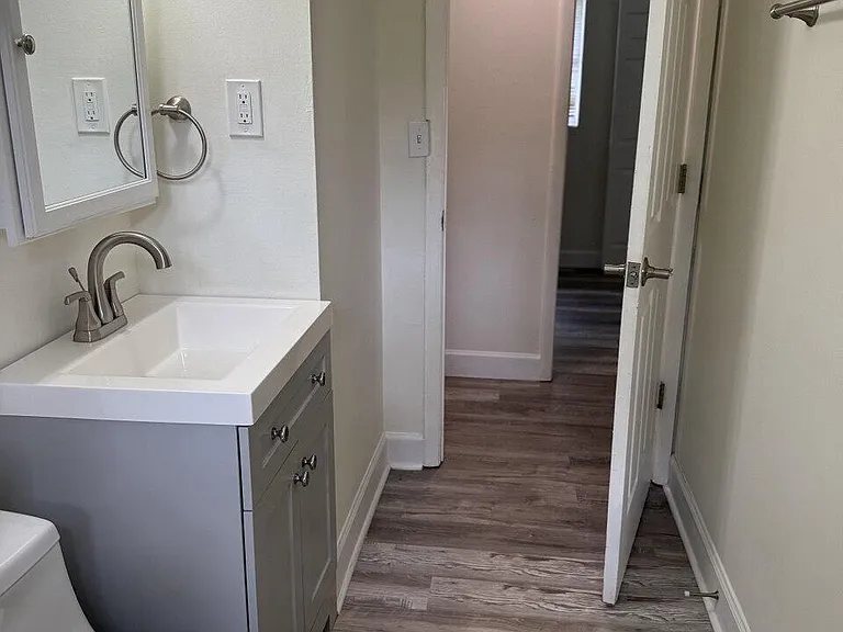 7262 Kivler Dr — Photo 8