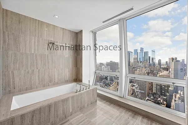 Sold by Manhattan Spaces | media 9