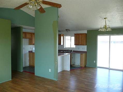 431-395455 Living to Dining & Kitchen