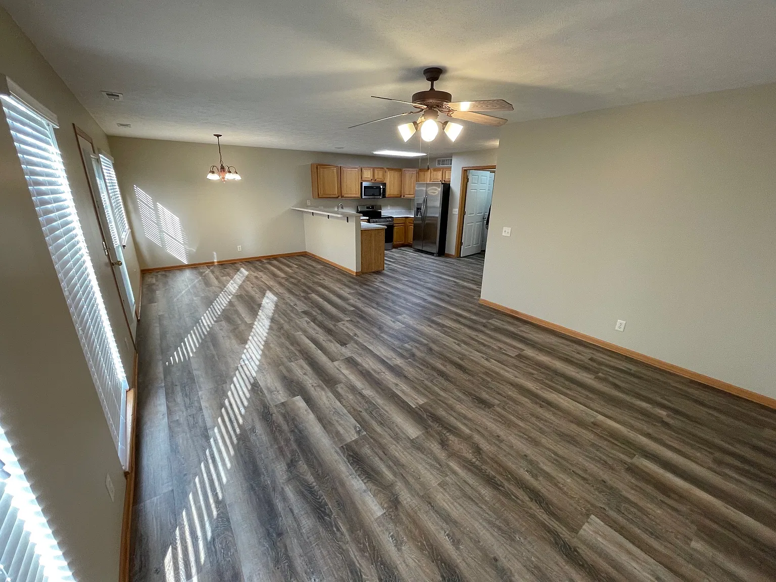3 bed, 1739 sqft, $2,000 — Photo 2