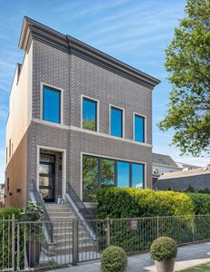 2342 N Rockwell St, Chicago, IL, 60647