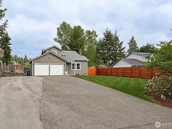 2nd image of 15905 91st Avenue Ct E
