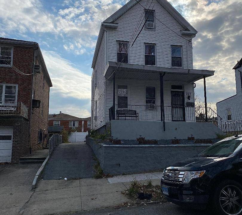 2nd image of 242 E 238th St