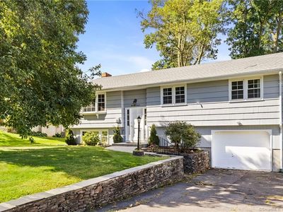 77 Clarendon Ter, Newington, CT, 06111