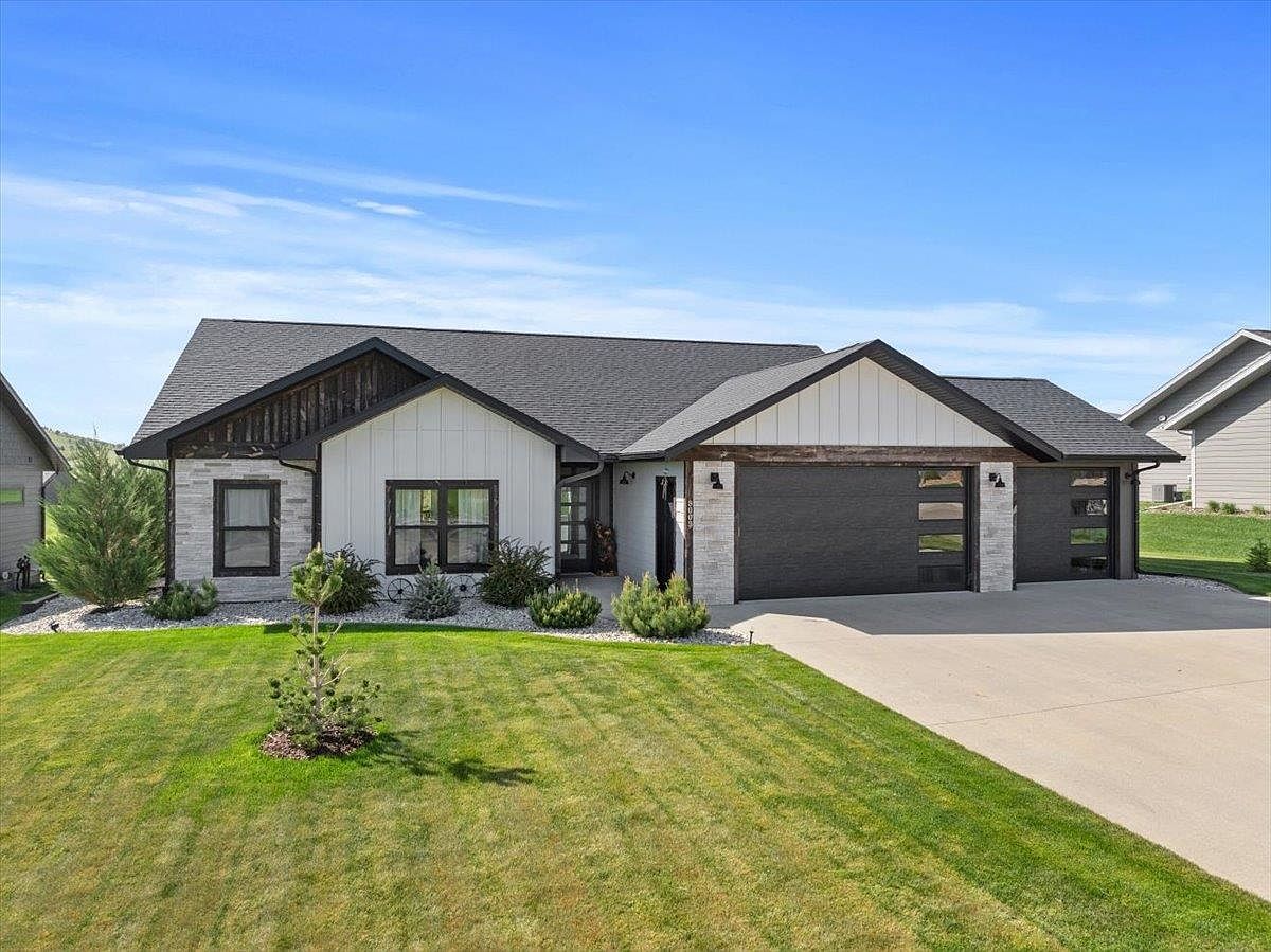 8009 Brooks Loop, Spearfish, SD 57783 | Zillow