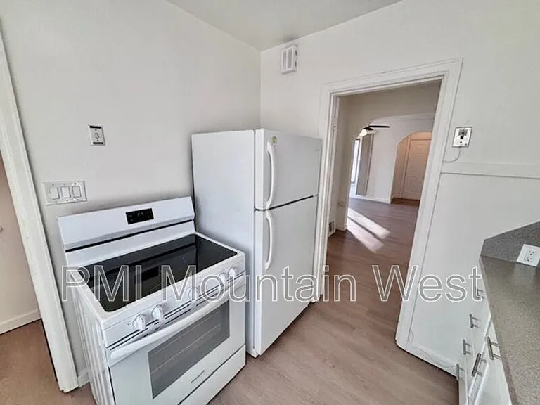 1187 29th St — Photo 16