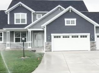 W223N4537 Boxleaf Ln, Pewaukee, WI 53072