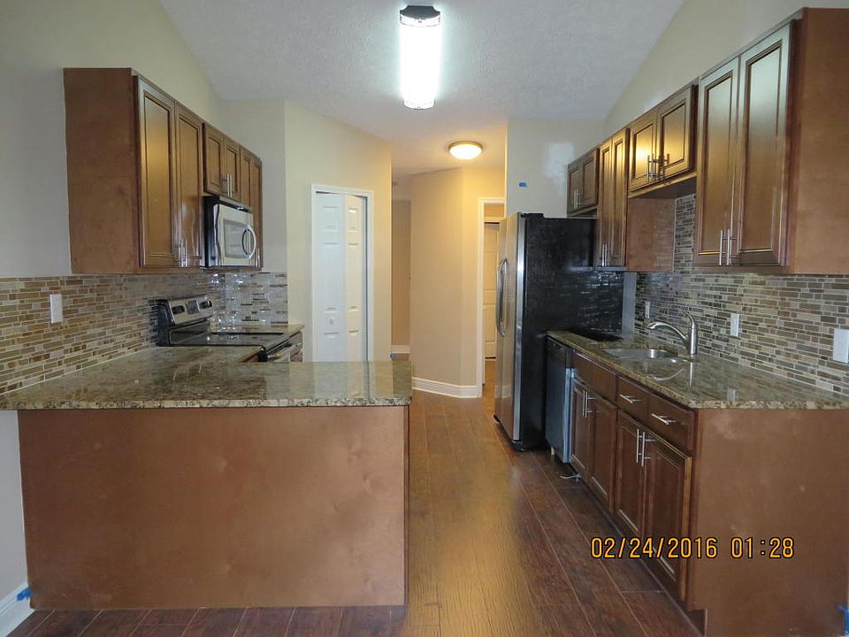1st image of 2211 SW Susset Ln