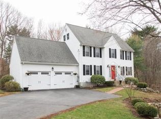 27 Indian Ln, Franklin, MA 02038