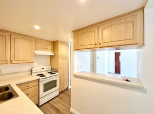 108 N Helberta Ave #70B071B36, Redondo Beach, CA 90277