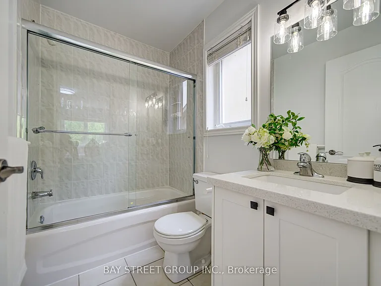 46 Romance Dr — Photo 27