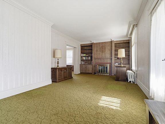 5th image of 104 King St